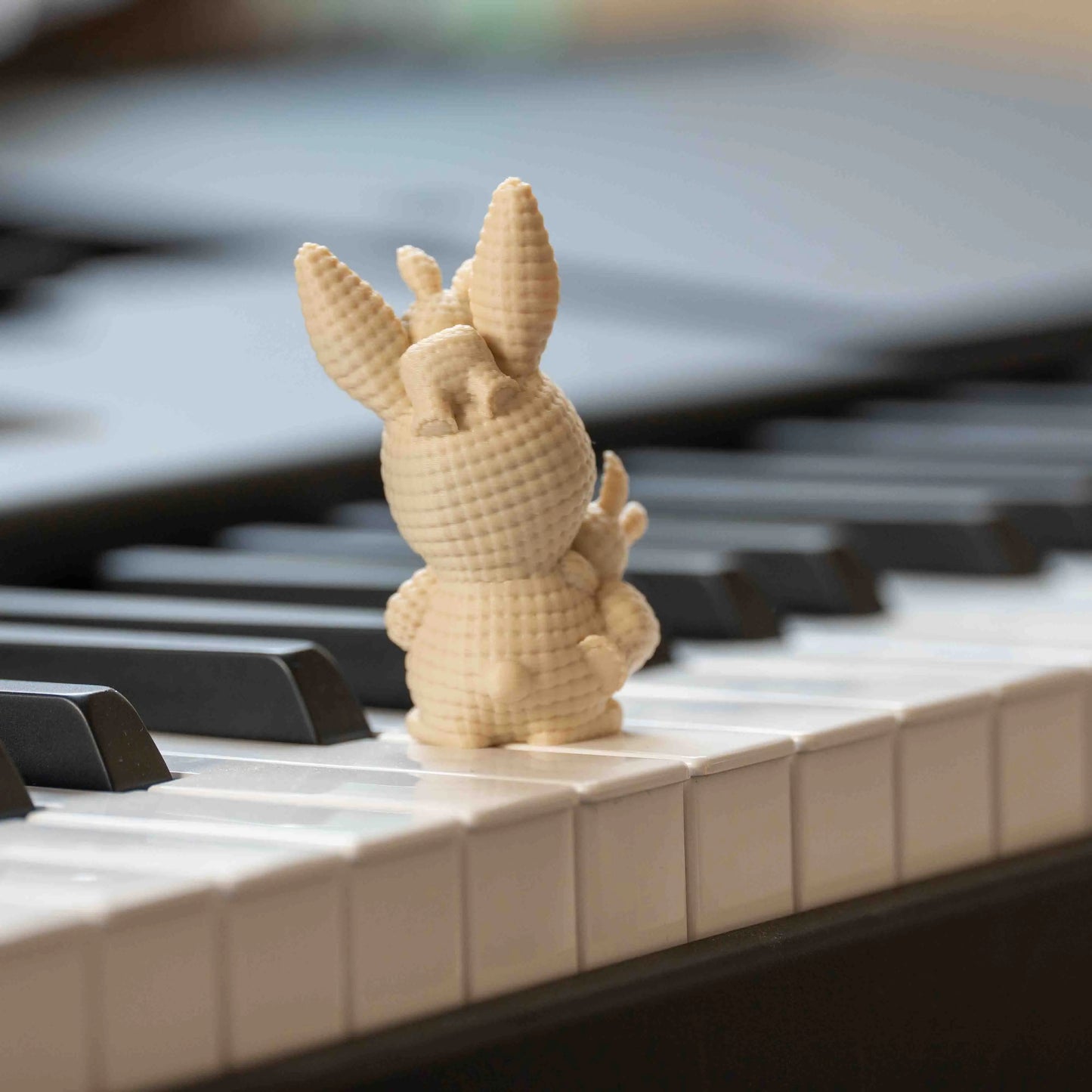 Mama-Häschen mit 2 Babys in Strickoptik