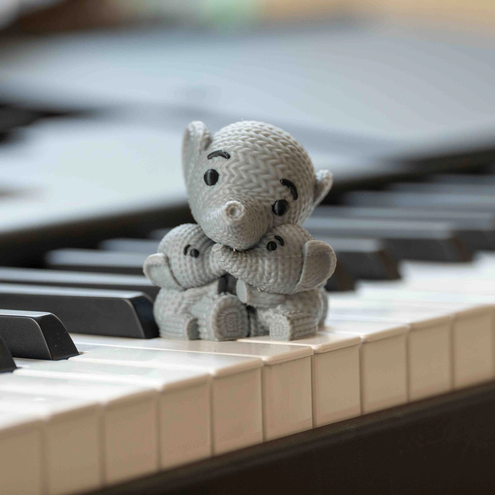 Elefant mit 2 Babys in Strickoptik